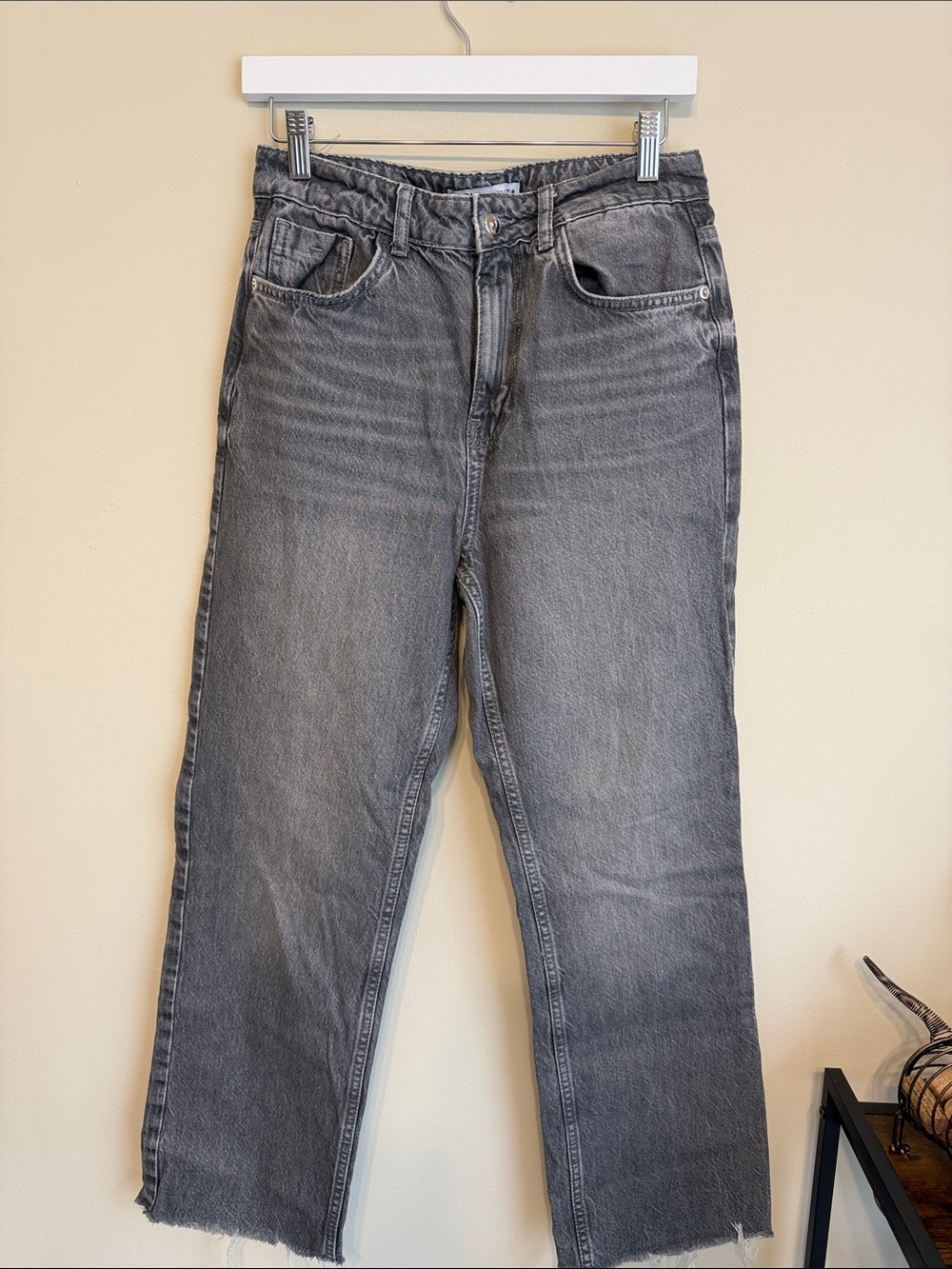 Zara Women's Gray Straight-Leg Jeans